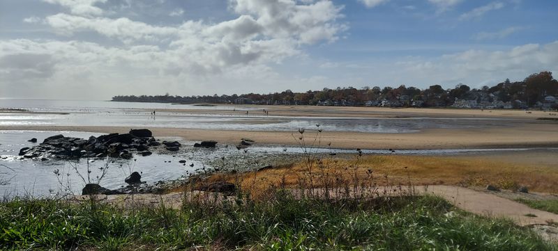 Nearby stops: make it a small outing