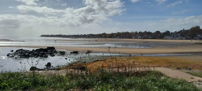 Nearby stops: make it a small outing