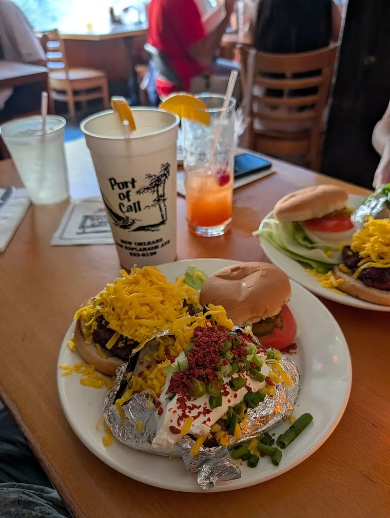 The Cheeseburger: Build, Flavor, and Best Ways to Order