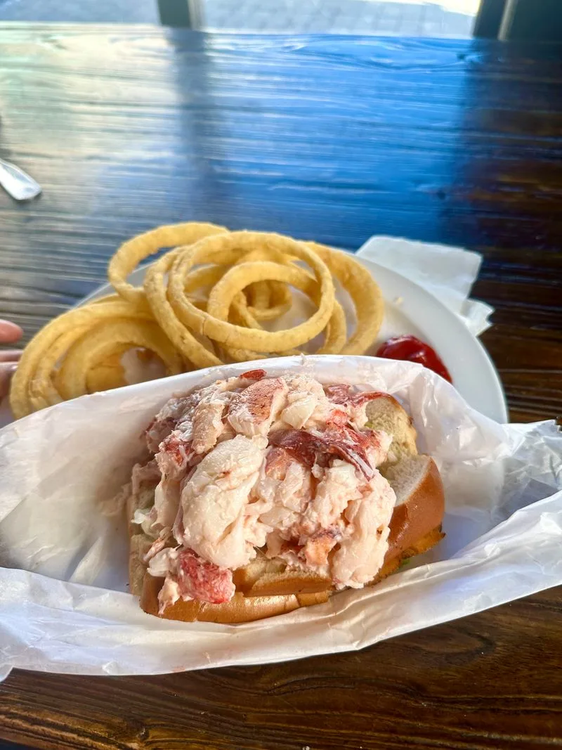 Lobster roll strategy: hot butter or chilled mayo
