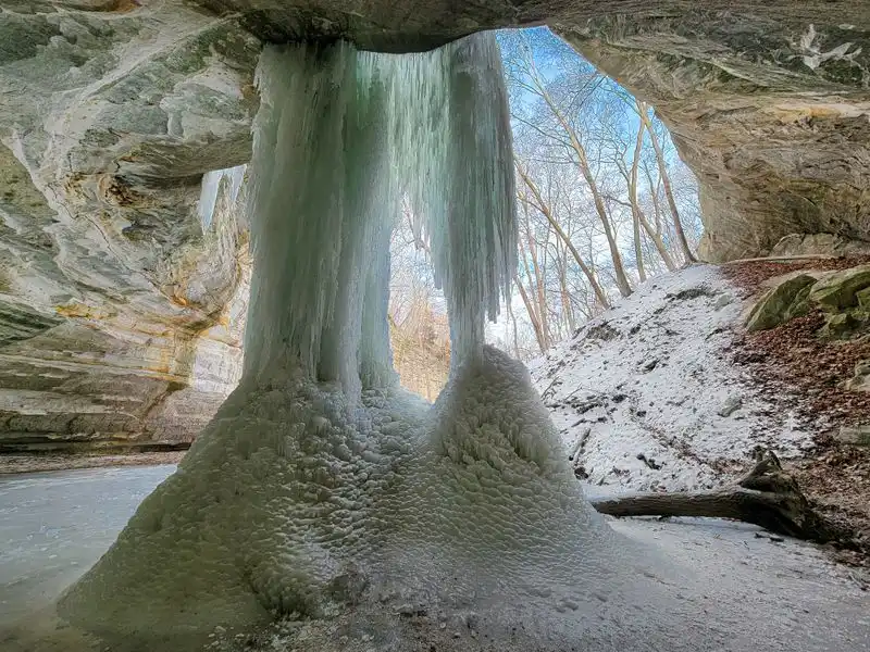 Ottawa Canyon&rsquo;s Serene Frozen Waterfall