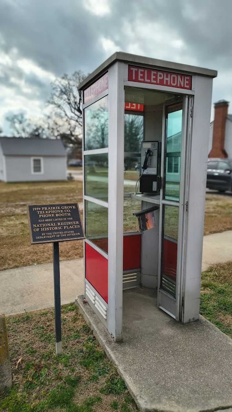 Prairie Grove Airlight Phone Booth