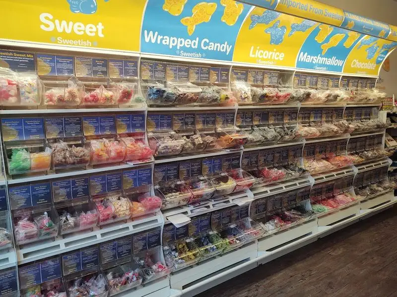 The Scoop-Your-Own Bulk Candy Wall