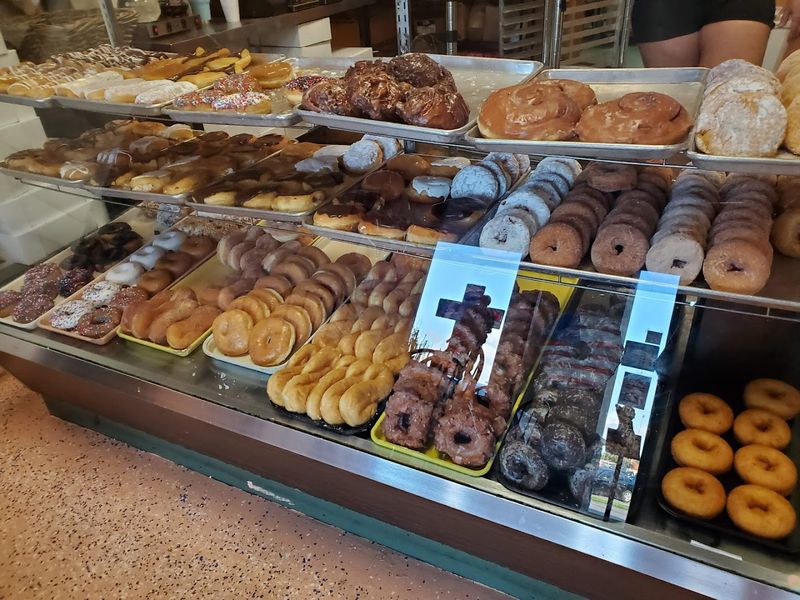 Raspberry-Filled Donuts With a Cult Following