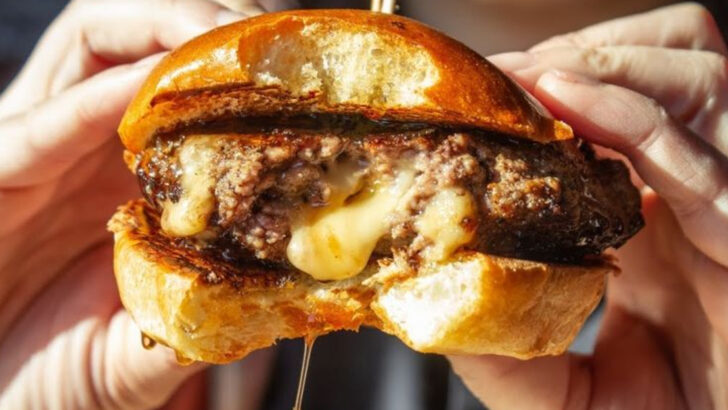 10 Minnesota restaurants where the Juicy Lucy alone is worth the wait in line