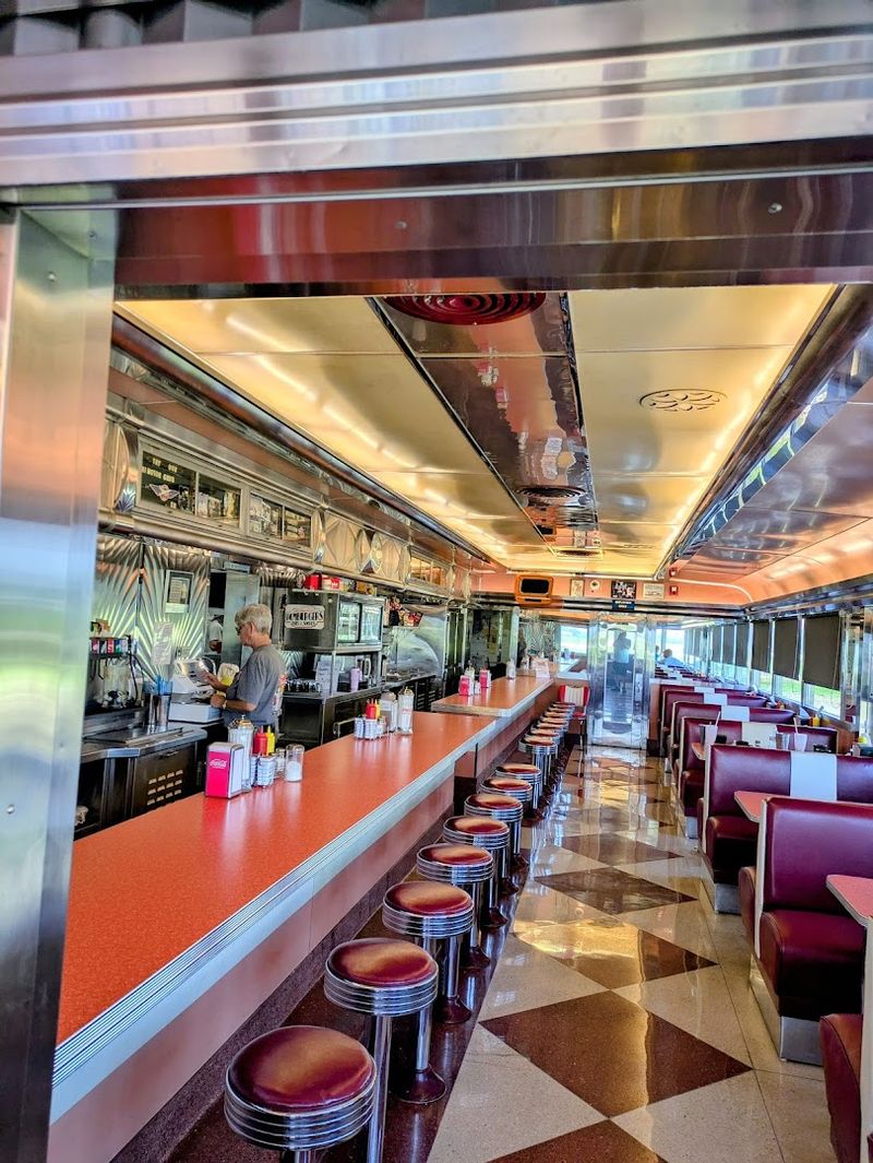 Tin Goose Diner &ndash; Port Clinton