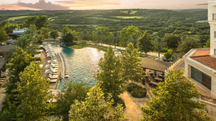 12 Texas Resorts That Keep That 5 O&rsquo;Clock Feeling Going All Day Long