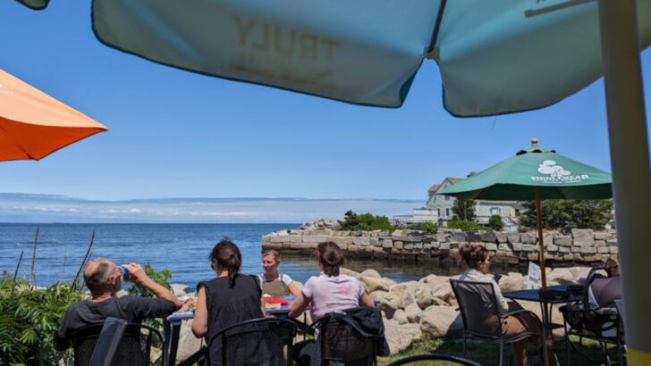 13 Clam Shacks in Massachusetts Are Tiny, No-Frills, and Right on the Water