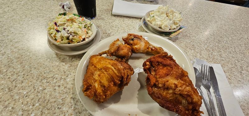 The Fried Chicken That Has Fans Driving Miles Out of Their Way