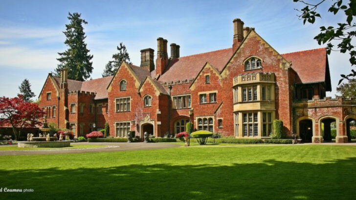 A 500 Year Old Castle Was Taken Apart in England and Reassembled in Washington State Where It Still Stands