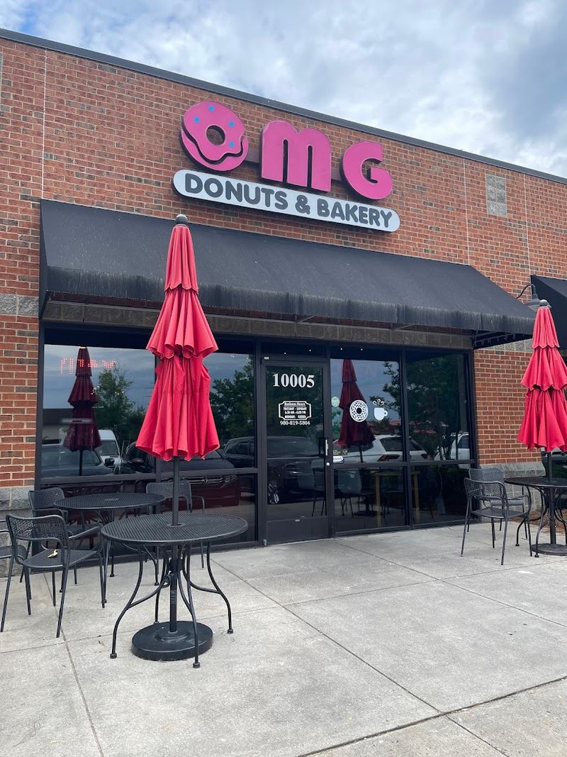 Visitor Info: Plan Your Trip to OMG Donuts