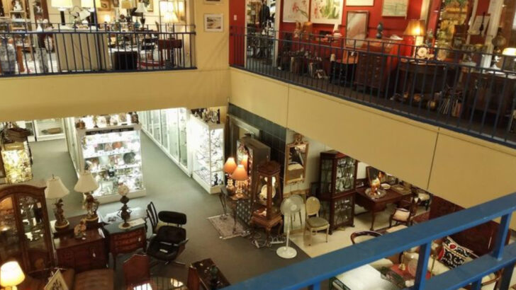 A Massive Antique Mall in St. Petersburg Feels Like Walking Through a Museum in Florida