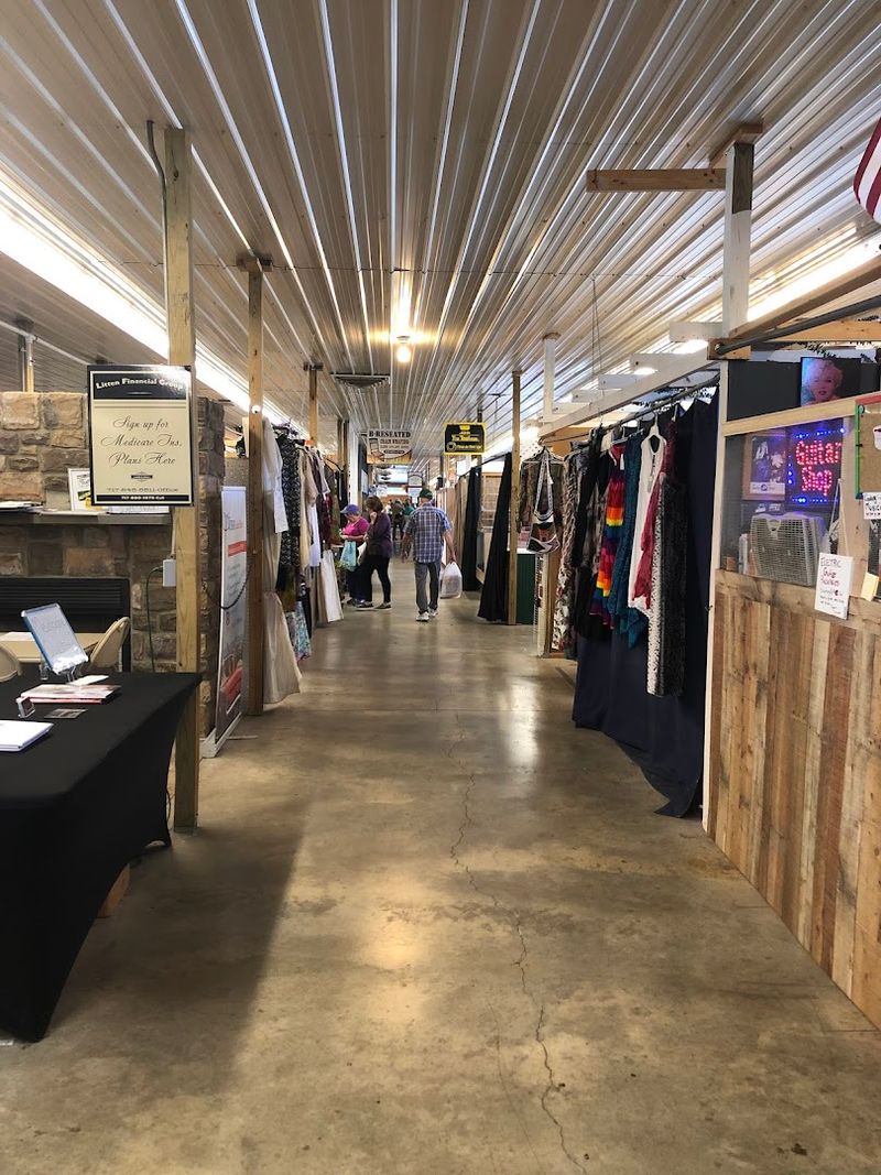 More Than 200 Vendors Under One Roof