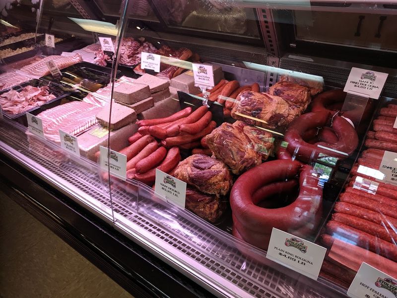 Visitor Info: Plan Your Trip to Stoltzfus Meats
