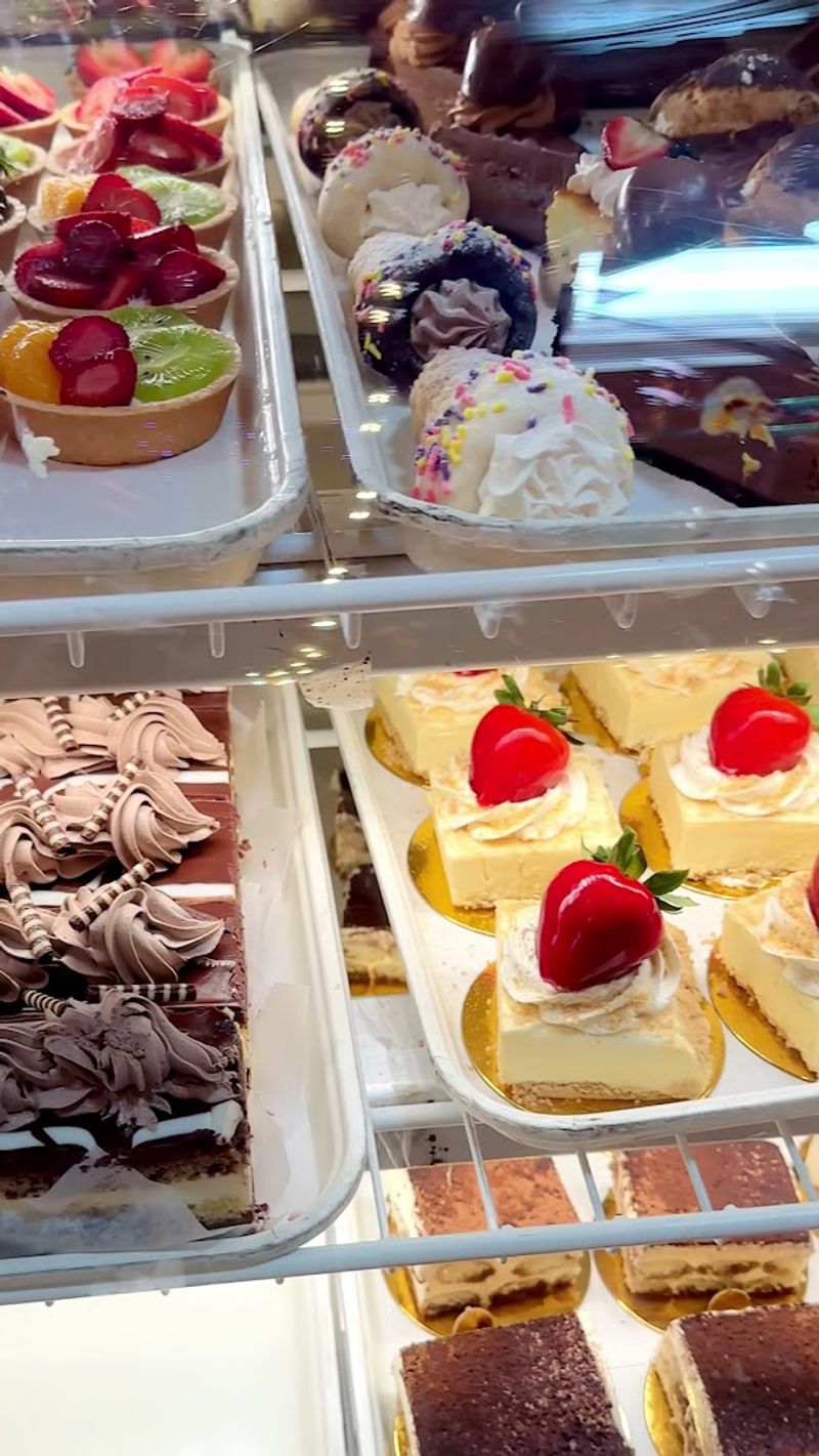 The Tres Leches Cake That Dessert Lovers Can't Stop Talking About