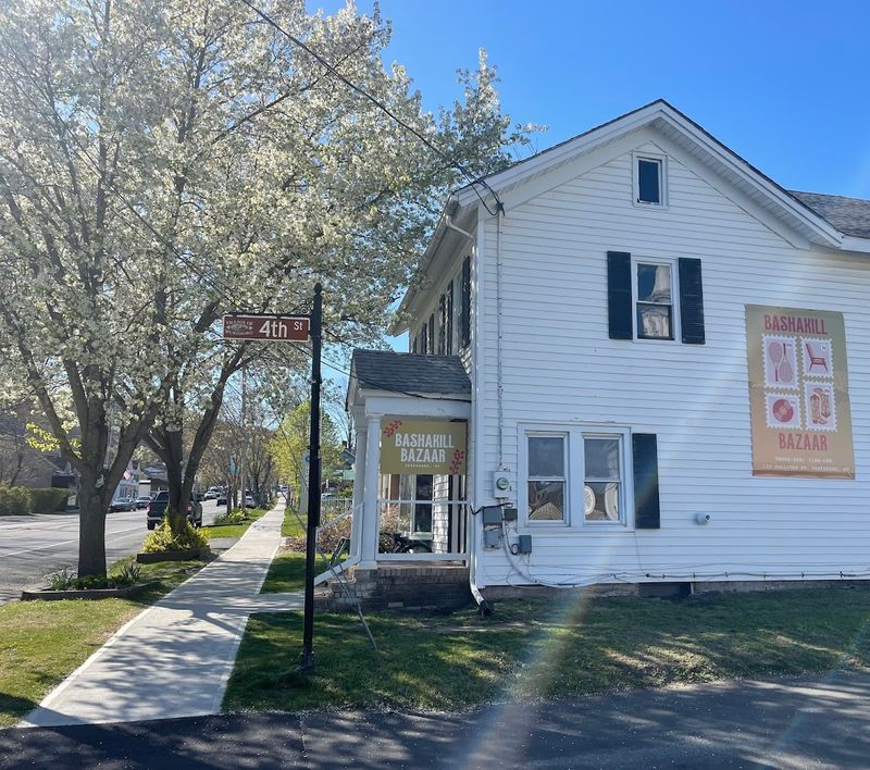 Antique Shops Along Sullivan Street