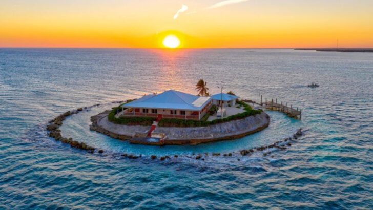 A Secluded Florida Keys Island Lets You Stay Surrounded by Turquoise Water for About $223 Per Person