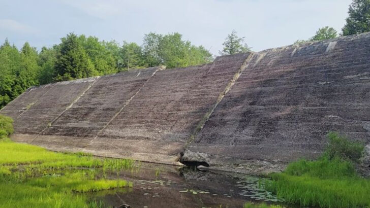 A Short Trail in Pennsylvania Leads to an Abandoned Dam Few Visitors Ever Notice