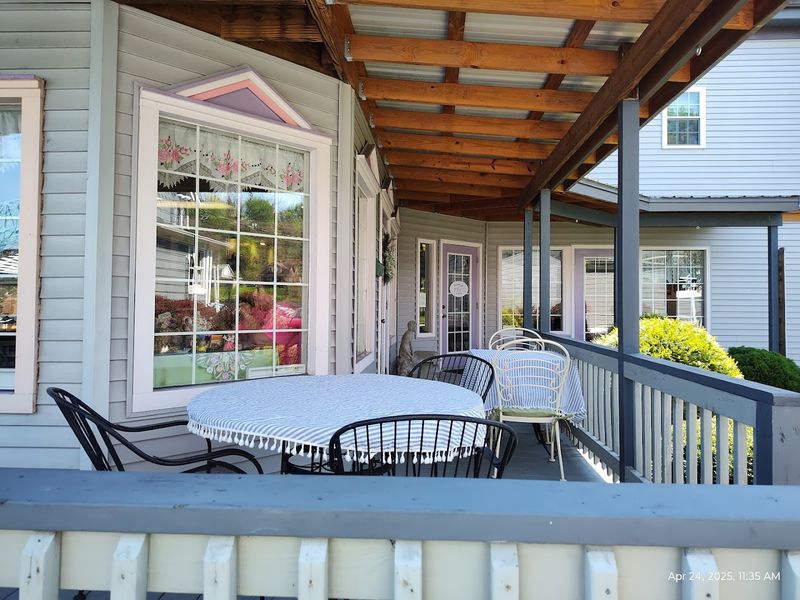 Serendipity Tea Room and Cafe (Belle Vernon, PA)