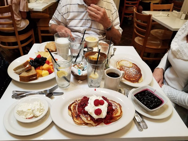 Raspberry lemon pancakes worth the hype