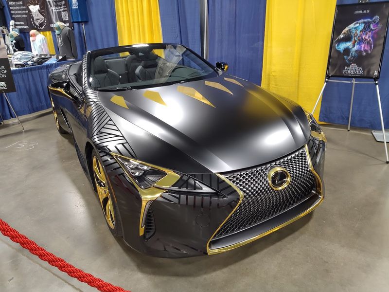 Suburban Collection Showplace Mega Arcade and VR, Novi