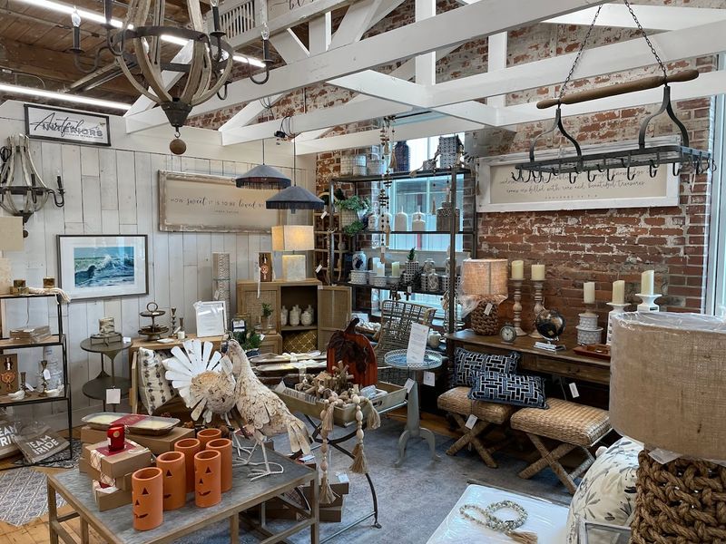 Boutique Style and Home Decor