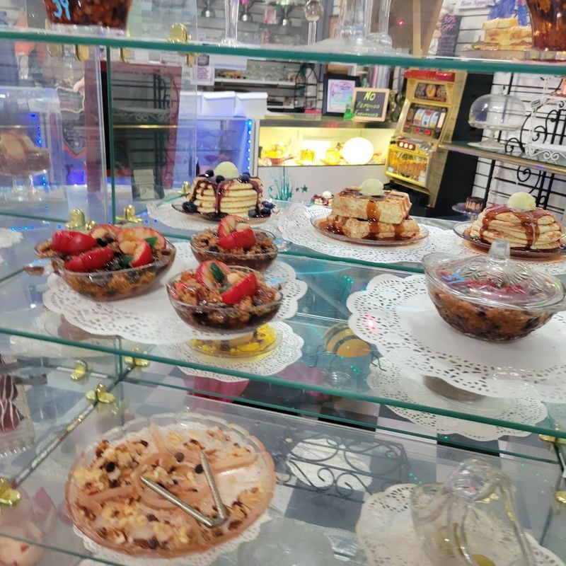 Food Courts and Dining Options: From BBQ to Kettle Corn