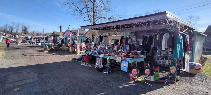 Arrive Early And Shop The Sweet Spot