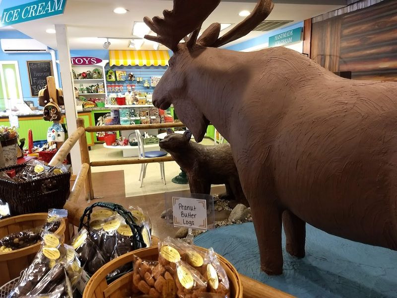 Lenny the Chocolate Moose &mdash; Scarborough, ME