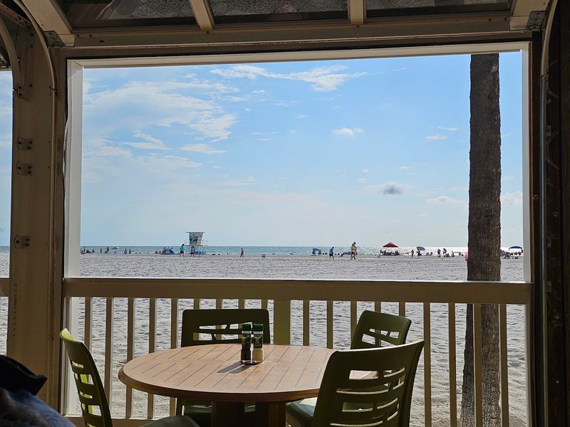 Crabby's Beachside Pavilion &mdash; Clearwater Beach, FL