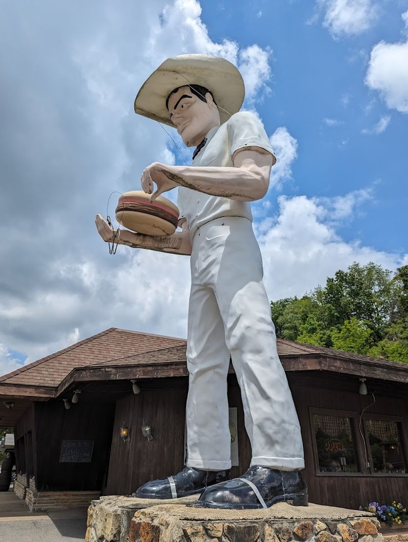 Giant Cowboy Sam (Kittanning)