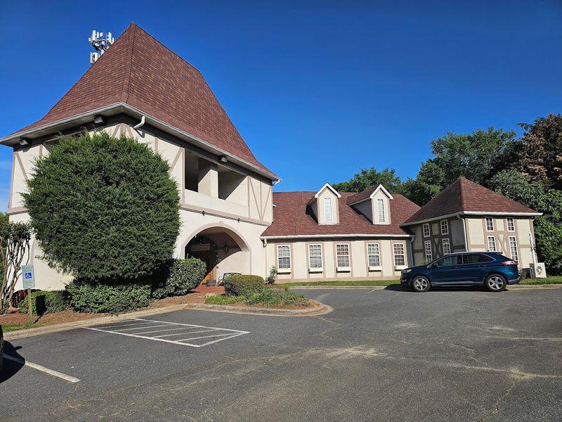 Waldhorn Restaurant (Pineville)