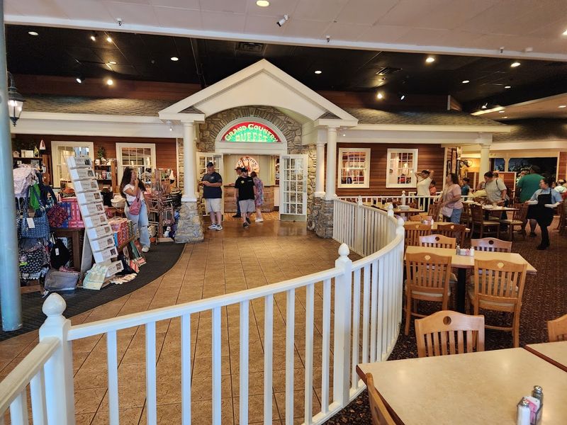 The Friendly, Attentive Table Service