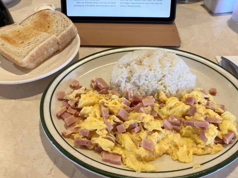 Omelets That Keep Locals Coming Back