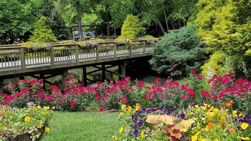 Gibbs Gardens, Ball Ground