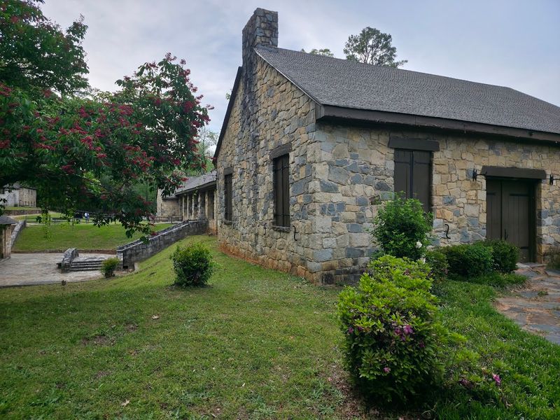 Cabins and Cottages With Screened Porches