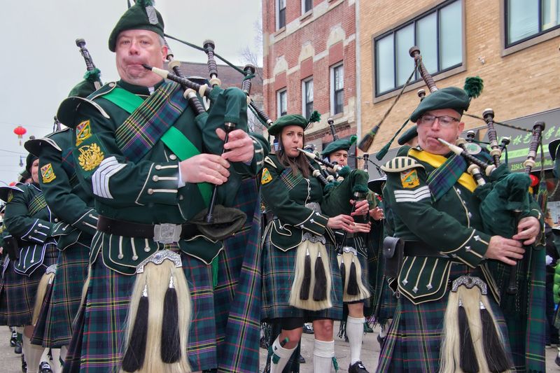 Shannon Rovers Irish Pipe Band Parade – Chicago