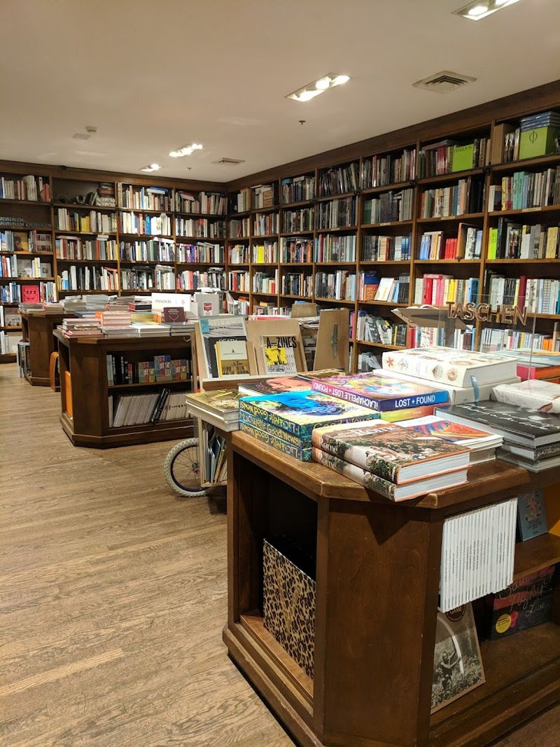 Spanish Language Signings And Finds