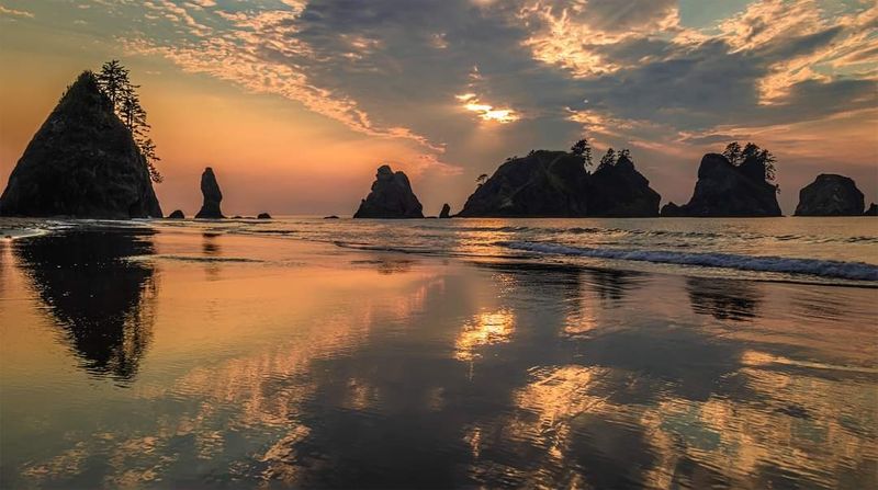 Backpacking Shi Shi Beach and Point of Arches