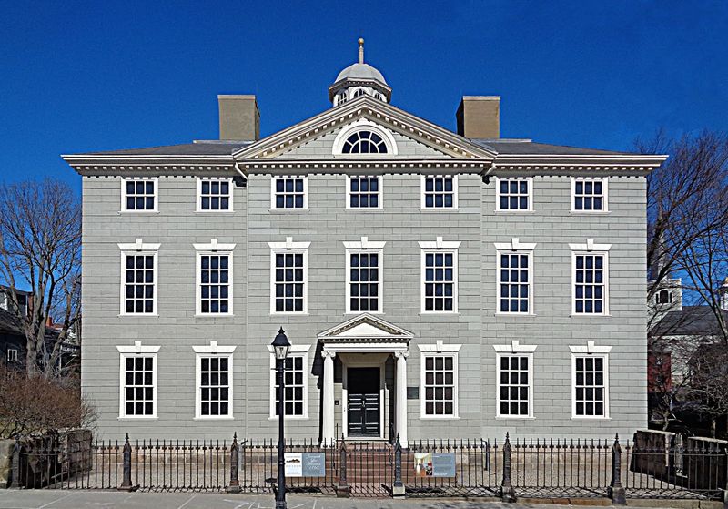 Iconic Landmarks: Mansions and Forts