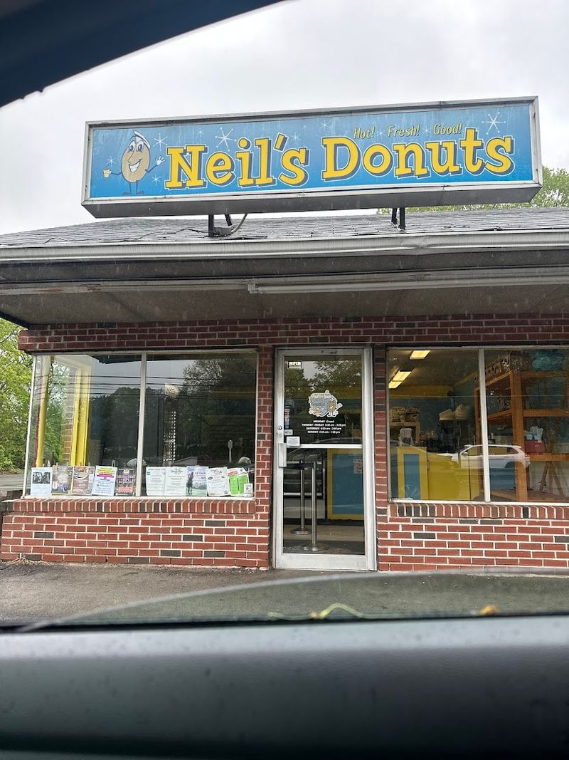 Connecticut &ndash; Neil's Donuts (Wallingford)