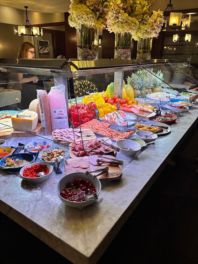 The Gourmet Market Table