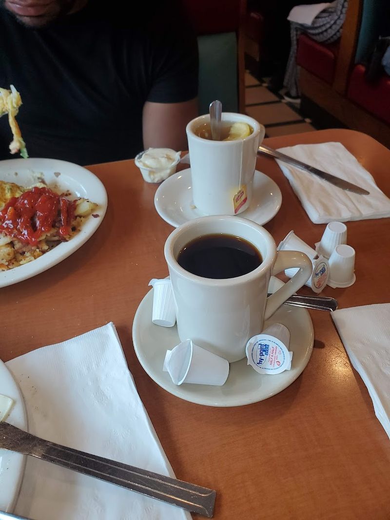 Fresh Coffee That Keeps Regulars Coming Back Every Morning