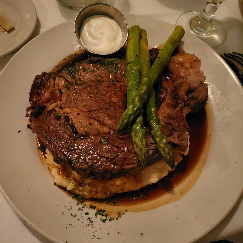 MJ&rsquo;s Restaurant & Catering