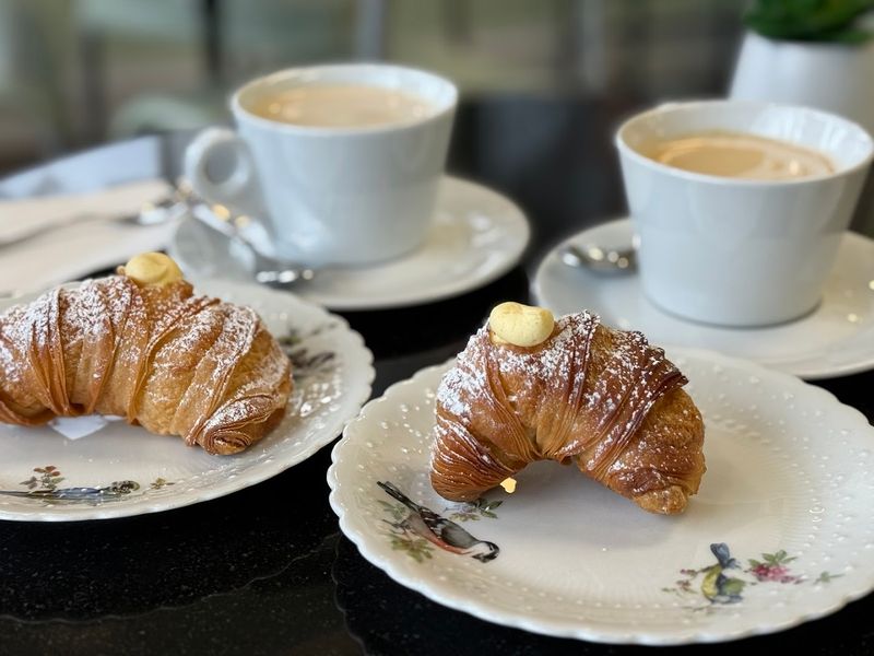 Gerhard's Elegant European Desserts (Lake Forest)