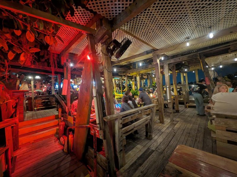 Rustic, Open-Air Atmosphere