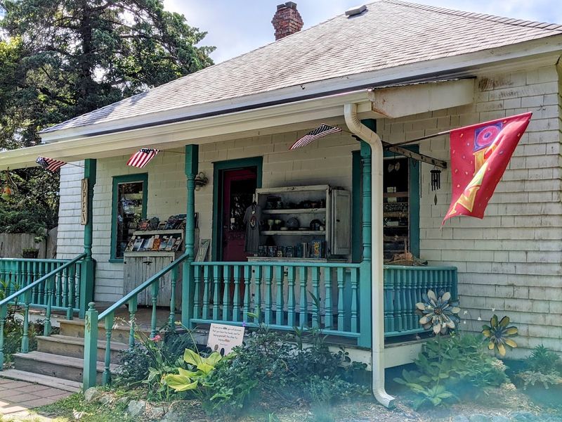 Books to Be Red &ndash; Ocracoke Island