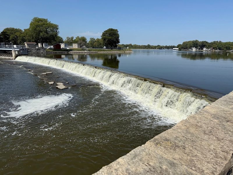 Moraine Hills State Park - Lake Defiance Loop (McHenry County)