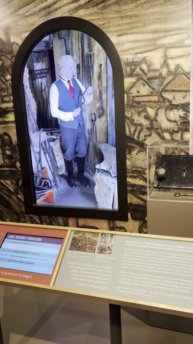 Kids’ Interactive Room and Family Strategies