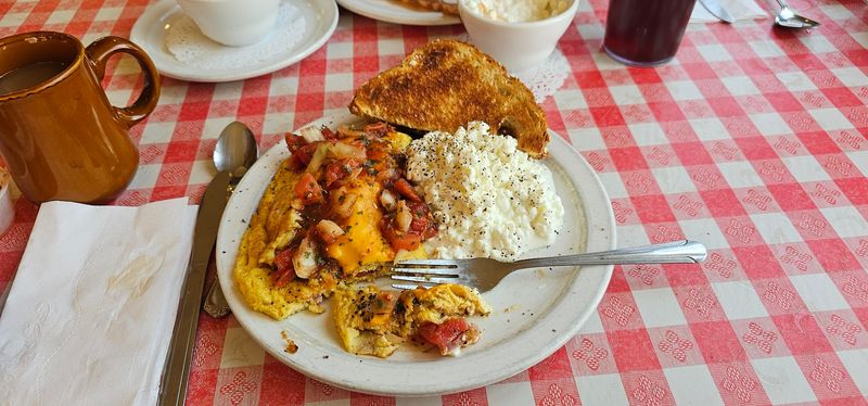 Breakfast Omelets and Salsa
